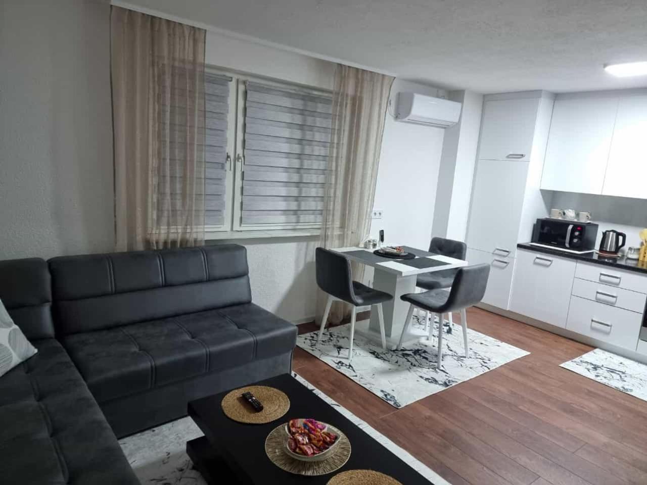 Apartments Four Seasons Сараево Экстерьер фото