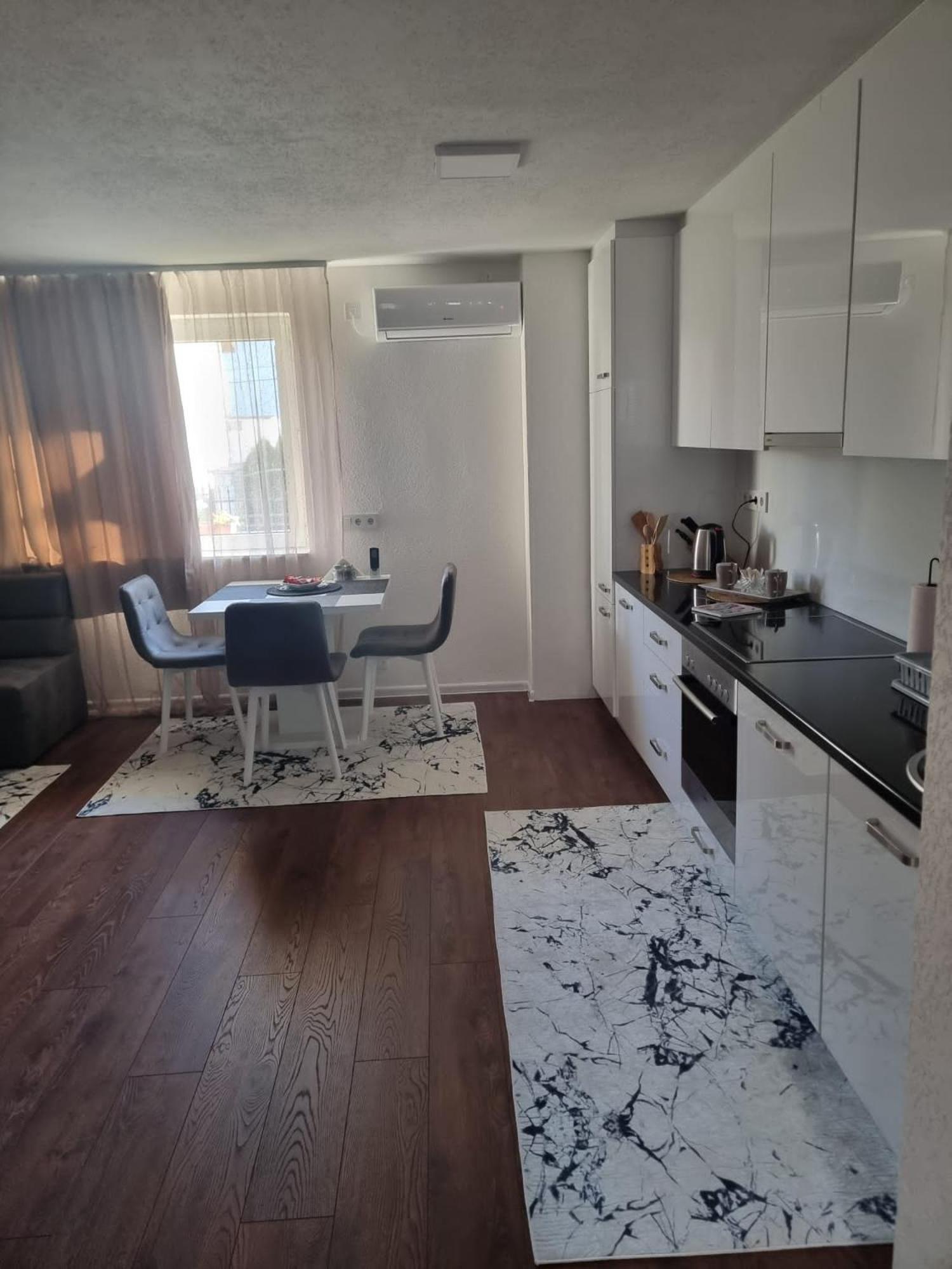 Apartments Four Seasons Сараево Экстерьер фото